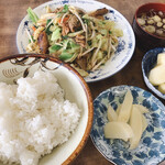 Yamaa Shiyokudou - ホルモン定食 税込800円