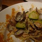 スガッチィー - アサリとカラスミとズッキーニの生パスタ