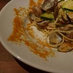 スガッチィー - アサリとカラスミとズッキーニの生パスタ　アップ