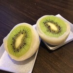 覚王山フルーツ大福 弁才天 - キウイ（通年）　550円