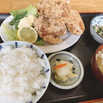 ハトヤ分店 - 唐揚げ定食