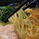 横浜家系らーめん りゅう - 中太平麺
