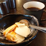 ダイナーロカ＋カフェ - ミルクプリン、カラメルソース