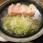 麺や 日の出 - 日の出らーめん  六八〇円＋ネギ  一〇〇円