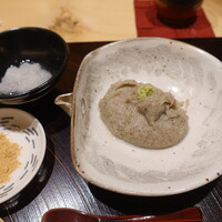 玄水 - そばがきはそのままかおろし醤油、きなこで食べる