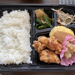 Vivo - 塩麹鶏唐揚げ弁当、鶏唐は最強のおかずやね٩( 'ω' )و