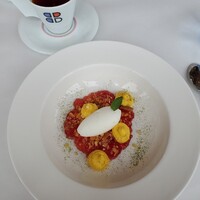 ブラッスリー ポール・ボキューズ 大丸東京 - ハイビスカスのジュレの中からパチパチと音がしてきました(*≧з≦)かわいい！！