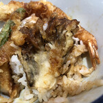 Tenya - 2021/04/17
      富士川天丼 並 580円 味噌汁付き