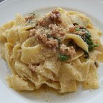 ラ サリータ - 鶏肉のラグーと菜の花のソースのパッパルデッレ