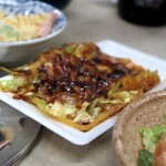 ニューカヤバ - カヤバ焼き（カレー味のお好み焼き）