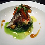 【前菜】サンマ・トロガツオ・毛蟹とアボガトのピーマンソース仕立て