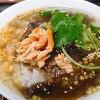 お茶漬け（鮭／梅／海苔）