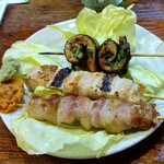 やきとりはうすまるちゃん - 焼き鳥ｾｯﾄ(ｲﾜｼの梅しそ·ねぎま·せせり1人前)