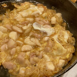 Kushiya Haru - 鶏すき焼きを食べた後は、残りのスープに鶏肉と卵を投入して「親子丼」@420 にしてくれます