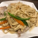 薬膳麻辣湯 - 干し豆腐とピーマン炒め