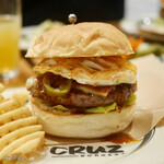 CRUZ BURGERS & CRAFT BEERS - 
