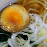 大手町ラーメン - しっかり味の浸みた卵