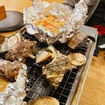 浜焼き海鮮居酒屋 大庄水産 - サザエとハマグリ