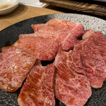 炭火焼肉 超世界 - 