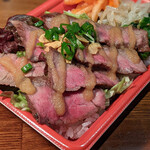 焼肉ぷるこぎ - 料理写真:米沢牛赤身ステーキ弁当