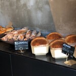 パン・デ・フィロゾフ - 内観