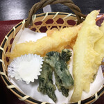もちむぎのやかた - 天ぷら　白魚、海老が美味しかった