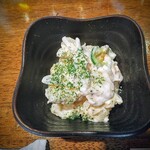 宮崎地鶏 日向家 - お通しのポテサラ！滑らかで美味い！お通しって店の顔になりますね！