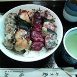 鳥助 - ランチ焼とり丼１，０００円。