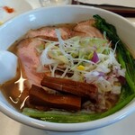 東京食堂 - 白醤油ラーメン大盛+ローストチャーシュー