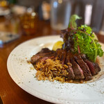 仙人掌 - メイン
      【牛肩ステーキ ニンニク醤油】