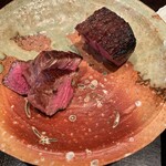 やまぐち - 牛ヒレ肉の炭焼き　二時間掛けて休ませながらじっくりと…
