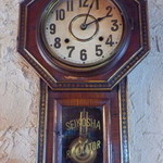 自家焙煎珈琲 はち - アビシニアさんから移動した古時計。