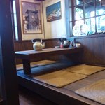 久留米とんこつラーメン 松山分校 - 小上がり座敷