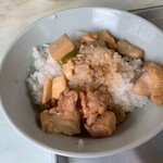 花生食堂 - 肉豆腐をご飯に