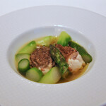 レストラン アラジン - モリーユ茸と手長エビとグリーンアスパラガス　ブイヨン煮香草風味