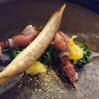 cenci - なんと！ホタルイカの春巻。発酵の酸味と甘夏の自然の酸味の調和。チェンチの旨味。