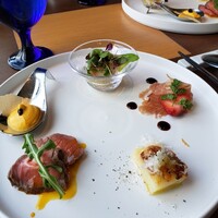 MAIN DINING by THE HOUSE OF PACIFIC - 2900円のコース　前菜