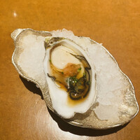 鮨　銀座　鰤門 - タスマニアの生牡蠣