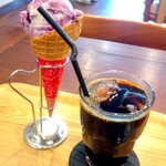 Cafe うえまる - 川根炭火コーヒー￥430＆ジェラート(ブルーベリー)\460