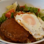 小十郎グリル昔ながらの洋食屋 - ロコモコ！ハンバーグの厚み、ボリューム感一杯！