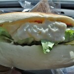 パン工房エピ - ポテトサラダたっぷりドック￥231（税抜）