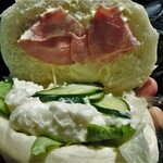 パン工房エピ - ポテトサラダたっぷりドック￥231（税抜）