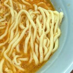 ニュータンタンメン金家 - 中太の麺は食感は悪くなかったです。