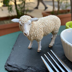 ラプチフロマージェリー～小さなチーズの店～ - 羊とフォーク