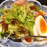 イエローストーン - 料理写真:ナポリタンを頼むとついてくるサラダ