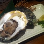 とびっきり旨い酒と魚 東新漁港 - 岩牡蠣