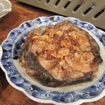 磯丸水産 - 鮪のテールにんにく焼き