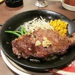 洋食屋パインテール - ガーリックステーキ８５０円