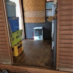 ちーふのお店 ローストビーフ - 玄関内。靴を脱いでスリッパに履き替えて上がります。