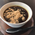 ちーふのお店 ローストビーフ - デザートの抹茶のパンナコッタ＋黒蜜ときなこのトッピング